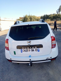 voitures-dacia-duster-2014-facelift-ambiance-bouira-algerie