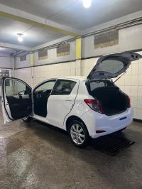 سيارات-toyota-yaris-2012-برج-الغدير-بوعريريج-الجزائر