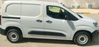 voitures-fiat-doblo-2024-new-van-confort-oum-el-bouaghi-algerie