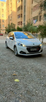 voitures-peugeot-208-2015-allure-facelift-telerghma-mila-algerie