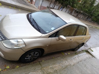 voitures-nissan-tiida-4-portes-2009-ain-smara-constantine-algerie