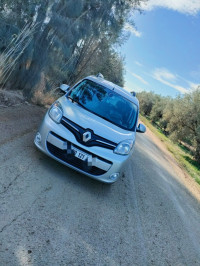 voitures-renault-kangoo-2021-mascara-algerie