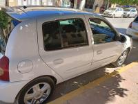 citadine-renault-clio-campus-2015-bye-chettia-chlef-algerie