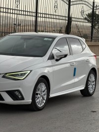سيارات-seat-ibiza-2018-high-facelift-قسنطينة-الجزائر