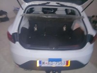 السيارات-النفعية-seat-leon-2014-سعيدة-الجزائر