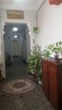 شقة-بيع-4-غرف-الجزائر-زرالدة