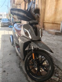 دراجات-نارية-وسكوترات-symphony-st-sym-200-2025-الجزائر-وسط