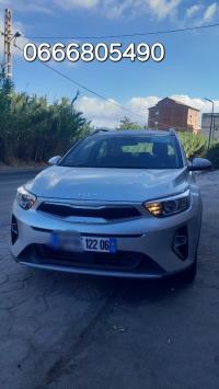 سيارات-kia-stonic-2022-بجاية-الجزائر