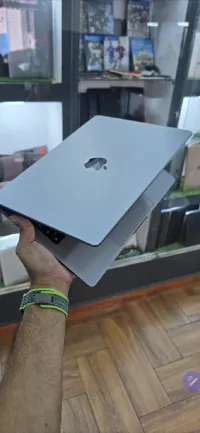 Macbook pro m2 max 32gb 1tb