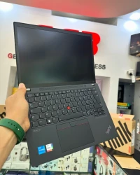 Lenovo ThinkPad X13 Gen3 Intel Core i5-1250P cache 12 Mo jusqu à 4,40 GHz 16GB DDR5 512GB SSD   