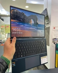 ASUS Zenbook UX3402Z Intel Core i5-1240P 18 Mo ,à 4,40 GHz 16GB DDR5 512GB SSD 13.3 WQXGA OLED 