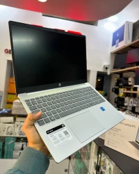 HP 15 Intel Core i5-1235U 10-Coeurs 12-Threads cache 12 Mo, à 4,40 GHz, 8GB 256GB SSD 15.6 Full HD  