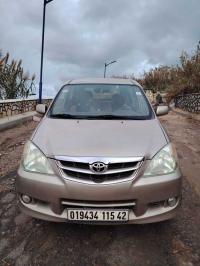 voitures-toyota-avenza-2015-cherchell-tipaza-algerie