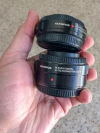 Olympus MC-20 et MC-14 M Zuiko  Teleconverter