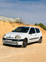 voitures-renault-clio-2-2000-mostaganem-algerie