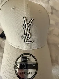 Casquette Yves saint laurent original neuf