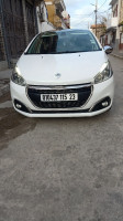 voitures-peugeot-208-2015-allure-facelift-annaba-algerie