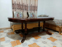 tables-a-manger-une-table-en-bois-rouge-oran-algerie