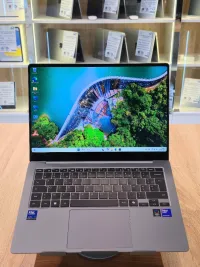SAMSUNG GALAXY BOOK-5 PRO 2025 ULTRA 7-256V 16Go 512GB ARC 140V GPU(8GB) 14" AMOLED 3K TACTIL 120Hz 