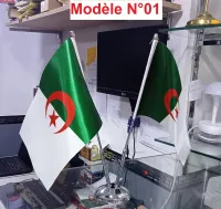 Drapeau National avec support pour bureau