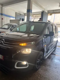 Citroen Black black 2021 Berlingo