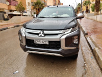 voitures-mitsubishi-l200-2022-doube-cabine-evolution-saida-algerie