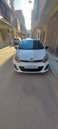 voitures-kia-rio-5-portes-2015-batna-algerie