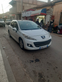 voitures-peugeot-207-2011-allure-mostaganem-algerie