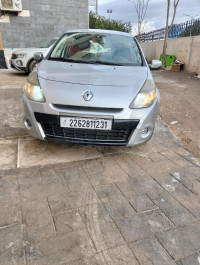 voitures-renault-clio-3-2012-night-and-day-oran-algerie