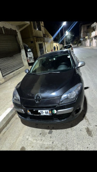 voitures-renault-megane-3-2011-ain-defla-algerie