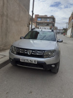 voitures-dacia-duster-2014-sour-el-ghouzlane-bouira-algerie