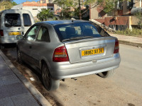 voitures-opel-astra-2001-medea-algerie