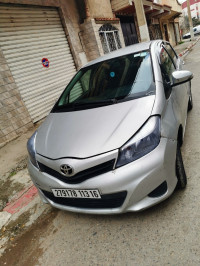 voitures-toyota-yaris-2013-touch-active-baraki-alger-algerie