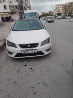 moyenne-berline-seat-leon-2014-constantine-algerie