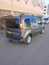 voitures-renault-kangoo-2017-bechar-algerie