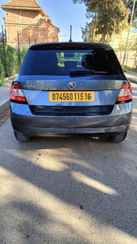 voitures-skoda-fabia-2015-ambitious-cheraga-alger-algerie