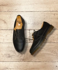 Doc Martens 1461 PW ( Chaussure de Luxe) pointure 43 venu de France état comme neuf 