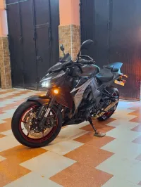 Kawasaki Z1000 robot 2019