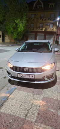 voitures-fiat-tipo-sedan-2023-life-ain-oulmene-setif-algerie