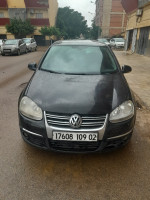 voitures-volkswagen-golf-5-2009-chlef-algerie