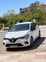 voitures-renault-clio-5-2023-bisnes-hammam-dhalaa-msila-algerie