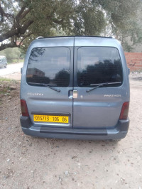 voitures-peugeot-partner-2006-origin-vu-tazmaltdaira-bejaia-algerie