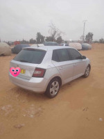 citadine-skoda-fabia-2015-fresh-hassi-messaoud-ouargla-algerie