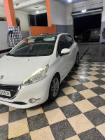 voitures-peugeot-208-2015-allure-facelift-el-eulma-setif-algerie