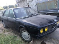 grande-berline-bmw-serie-5-1978-en-cours-de-restauration-tazmaltdaira-bejaia-algerie