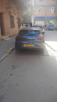 voitures-renault-clio-5-2021-00-peinture-blida-algerie