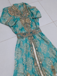 robes-caftan-vert-dore-casi-neuf-avec-ceinture-boumerdes-algerie