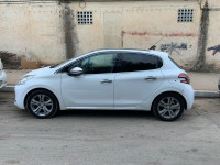 voitures-peugeot-208-2015-allure-chlef-algerie