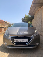 voitures-peugeot-208-2014-allure-cherchell-tipaza-algerie