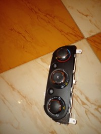 قطع-غيار-المركبات-commande-climatisation-clio4-شعبة-العامر-بومرداس-الجزائر